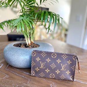 Louis Vuitton t040178 Bucket Pouch17 wallet aut